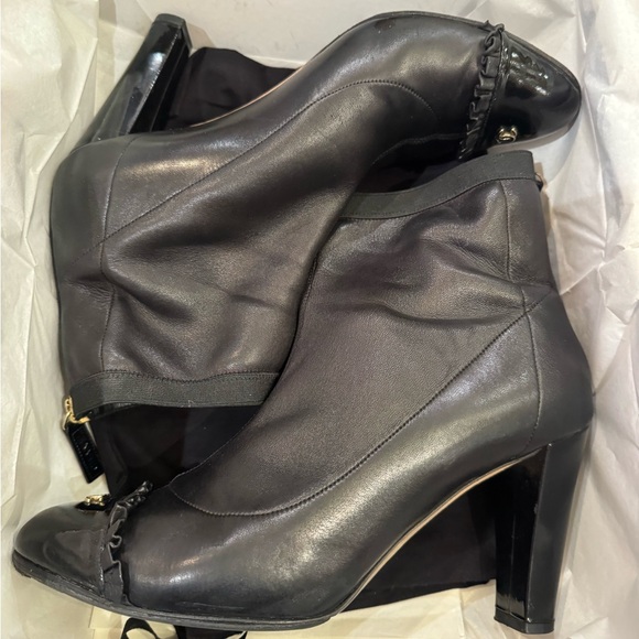 Chanel Lambskin ankle boots booties interlocking CC logo Sz 9.5 - Picture 12 of 16